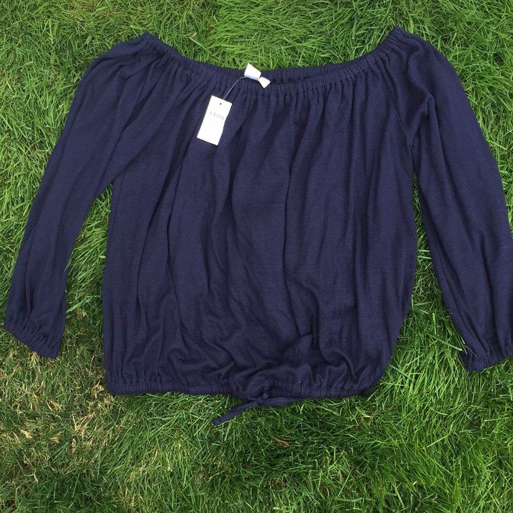 Gap off the shoulder top! NWT